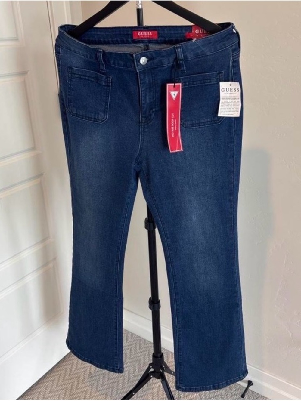 NWT GUESS Sophia Dark Wash Bootcut Jeans 31x30